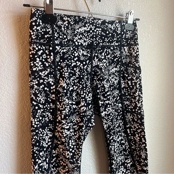 Lululemon Tight Stuff Tight I| *25"'
Chirasu Black - Picture 9 of 9